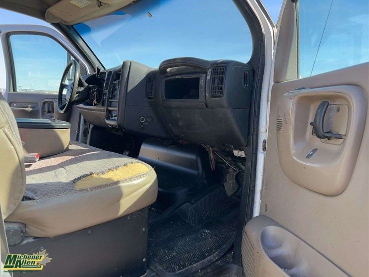 2008-gmc-topkick-c5500-image-24