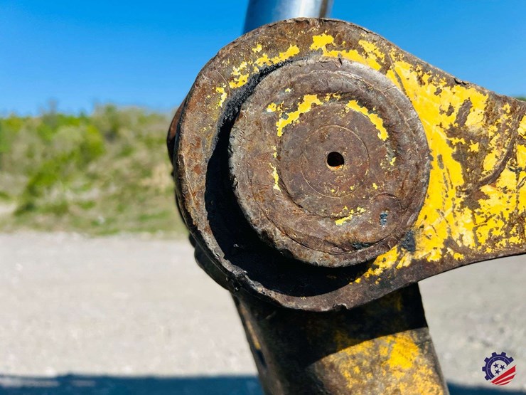 2015-komatsu-pc210-lc-image-63