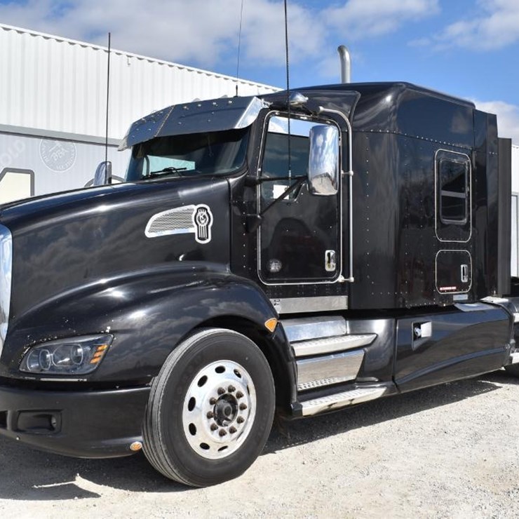 2013 KENWORTH T660