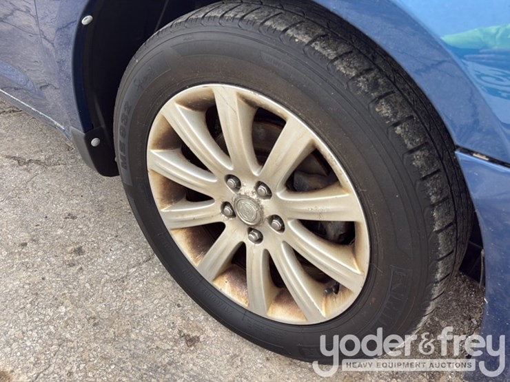 2010-chrysler-sebring-image-31