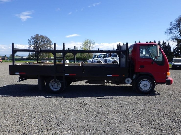 2004-isuzu-nqr-image-4