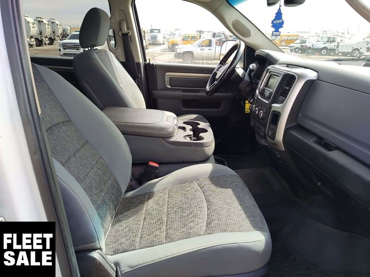 2018-dodge-2500-image-17