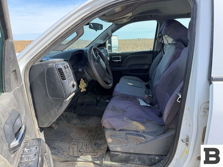 2017-chevrolet-silverado-2500-image-21