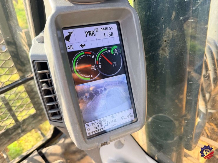 2019-deere-160g-lc-image-90