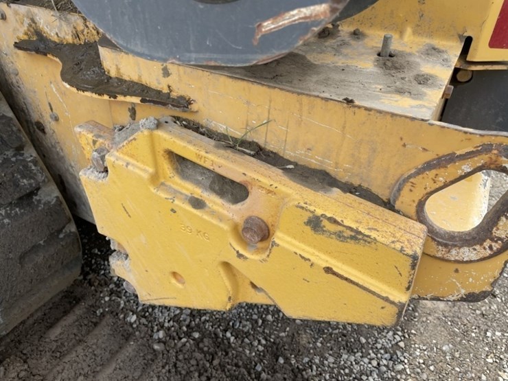 2013-deere-333e-image-16