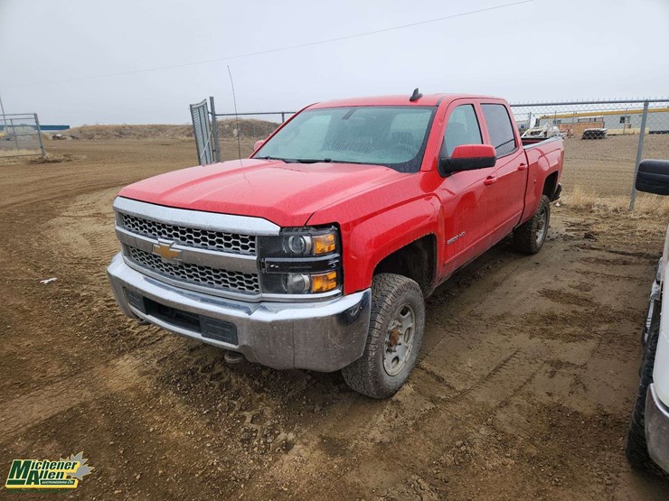 2019-chevrolet-silverado-2500hd-image-1