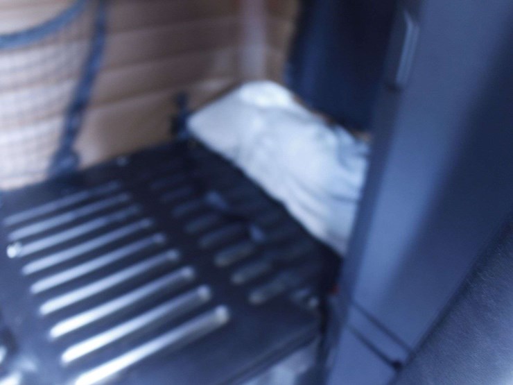 2018-freightliner-cascadia-126-image-27