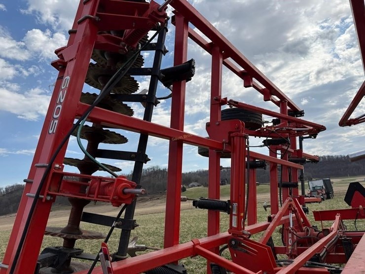 kuhn-landsman-6205-field-finisher-image-12