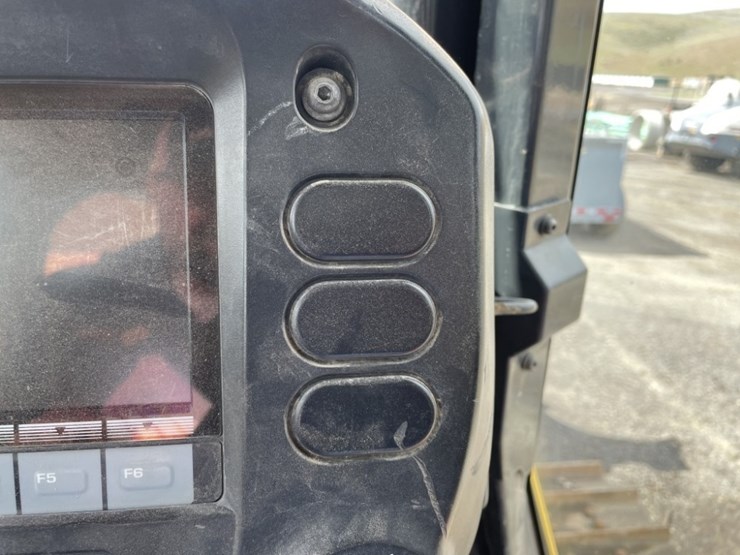 2013-komatsu-d65ex-17-image-46