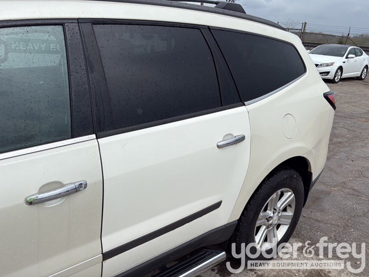 2013-chevrolet-traverse-image-10