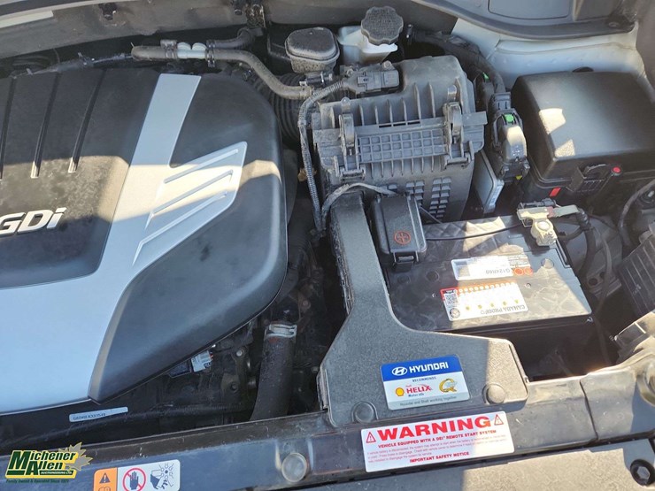 2015-hyundai-santa-fe-image-25