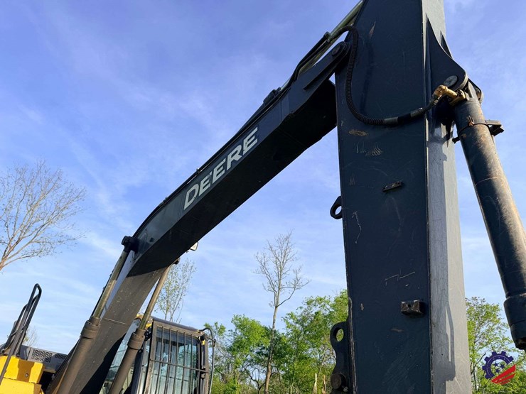 2019-deere-160g-lc-image-23