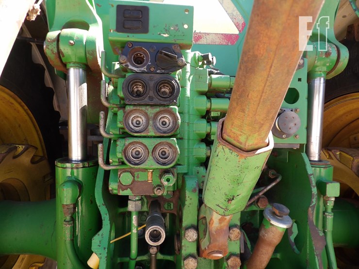 john-deere-8120-image-14