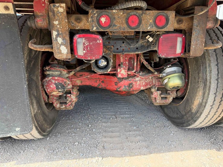 2007-mack-granite-gu713-image-13