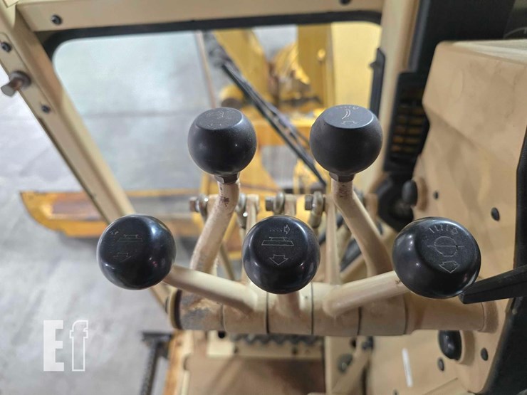 2007-caterpillar-140h-image-19