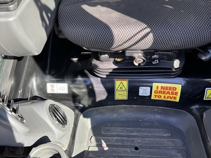 2020-caterpillar-259d3-image-9