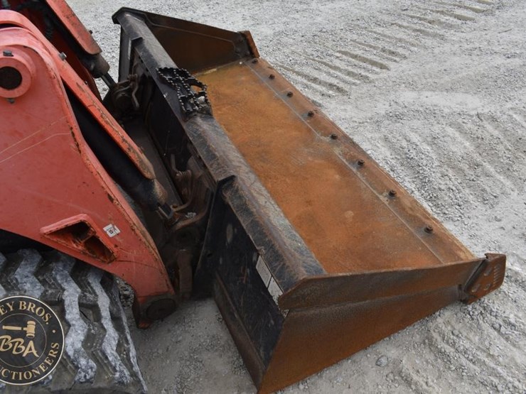 2019-kubota-svl95-2s-image-16