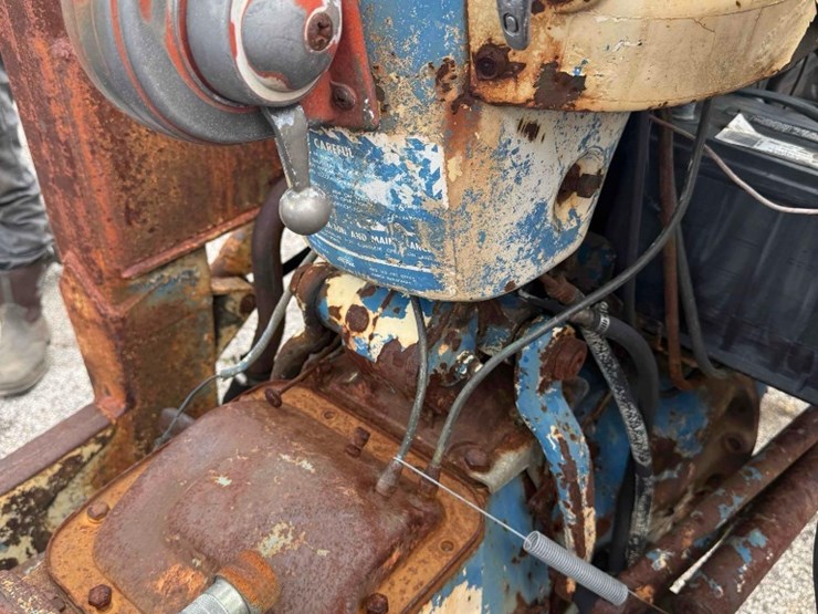 1974-ford-4000-image-8