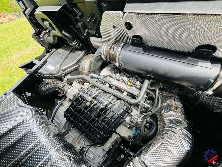 2026-can-am-defender-limited-hd11-triple-image-48