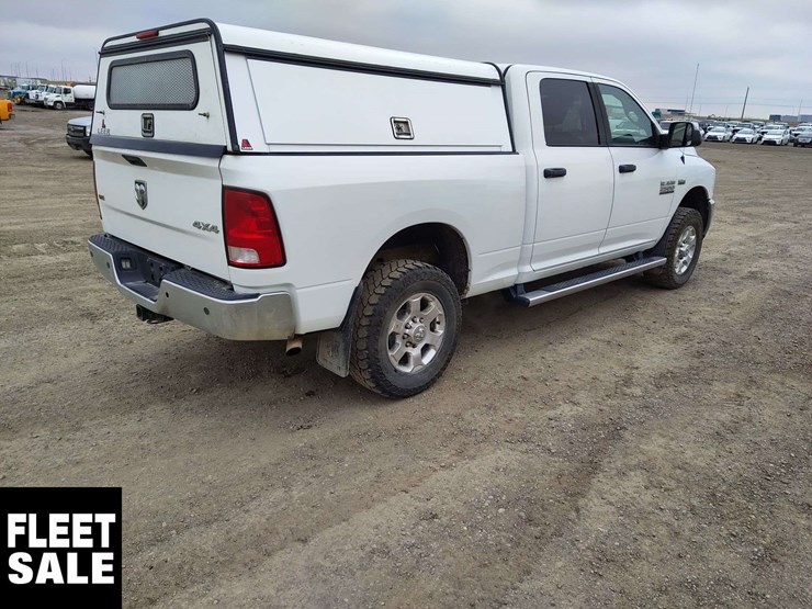 2016-dodge-2500-image-5