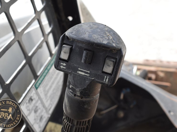 2016-bobcat-t590-image-41