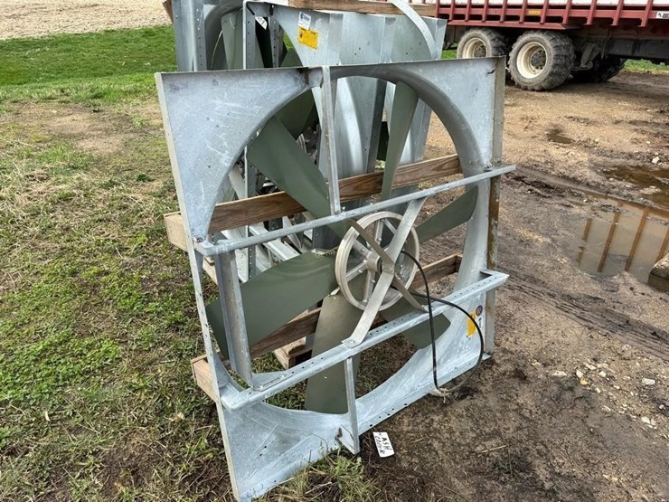 (4)-cool-air-52"-barn-fans-image-4