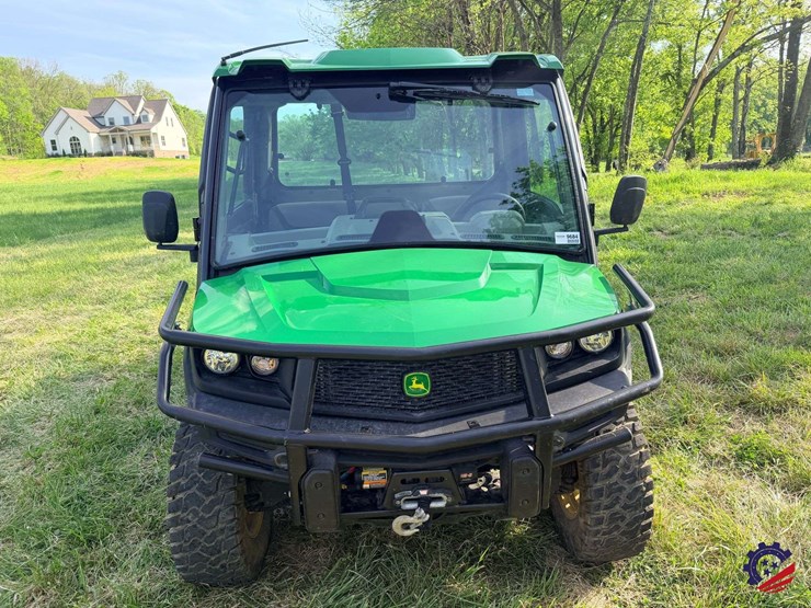 2024-john-deere-gator-xuv-835r-image-8