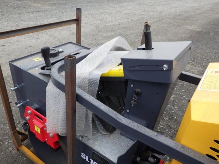 2026-sdlool-1000-vibratory-smooth-drum-roller-image-9