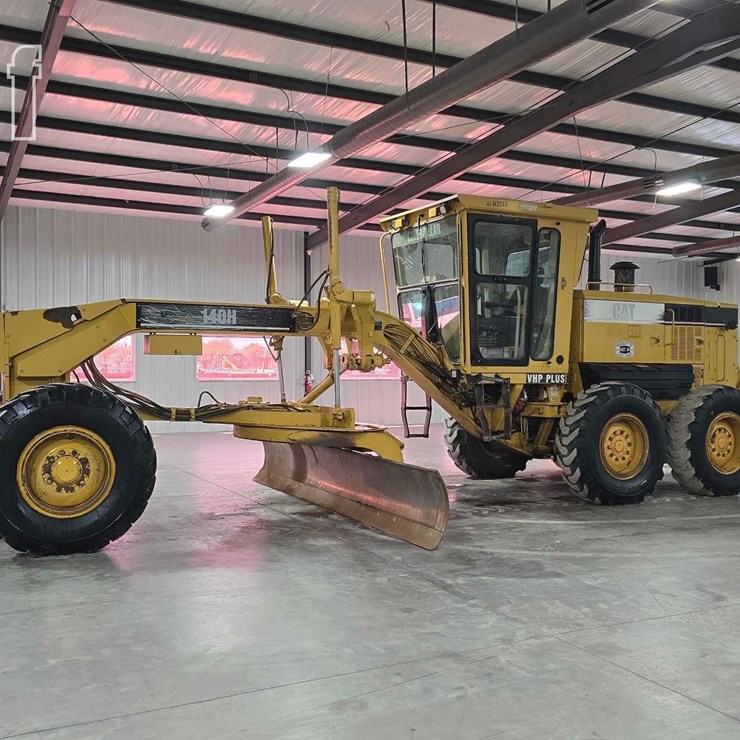 2005 CATERPILLAR 140H