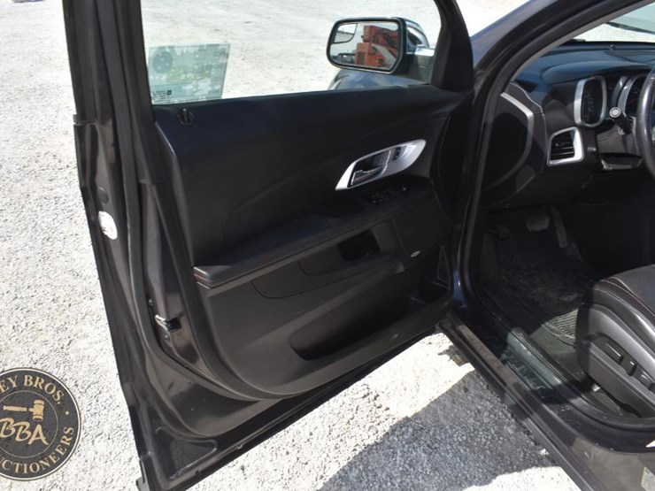 2013-chevrolet-equinox-lt-image-11