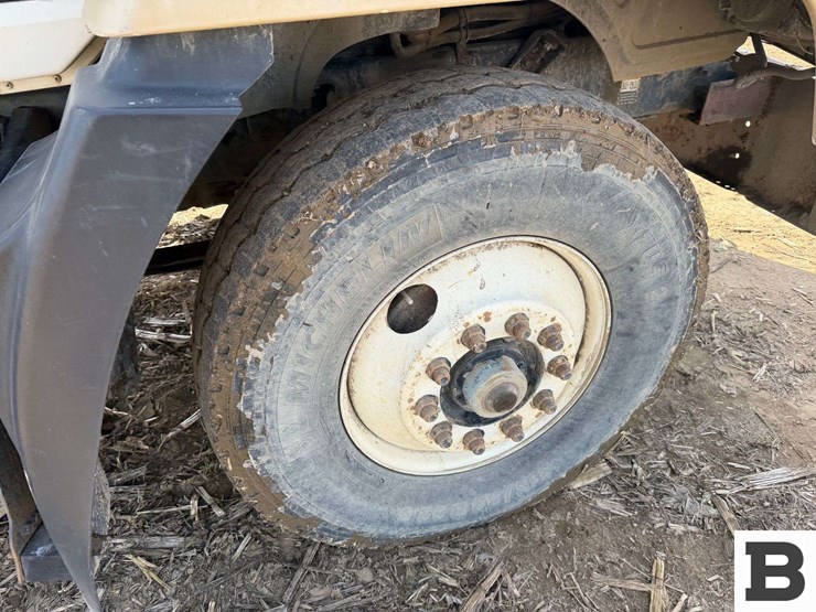 2000-mack-ch612-image-31