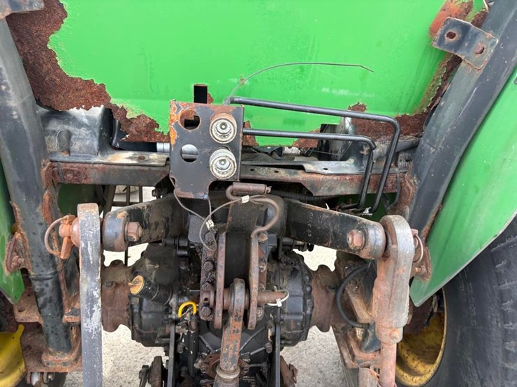 john-deere-4320-image-8