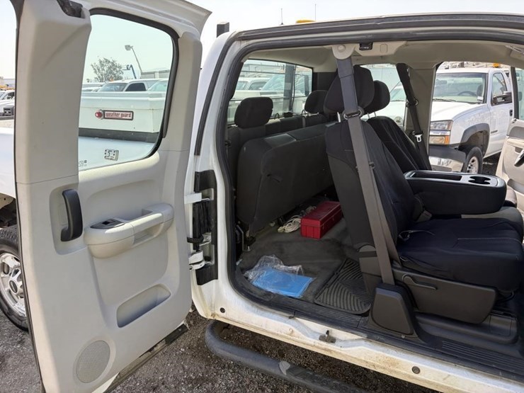 2012-gmc-sierra-2500-image-11