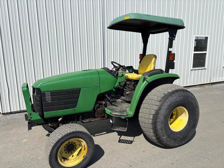 john-deere-4710-image-2