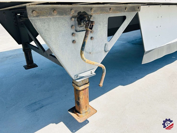 2013-hyundai-translead-image-10