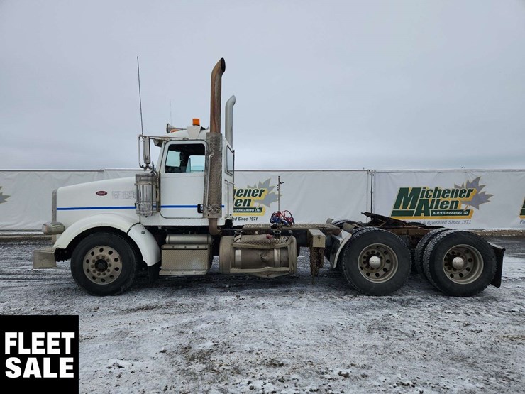 2015-peterbilt-367-image-2