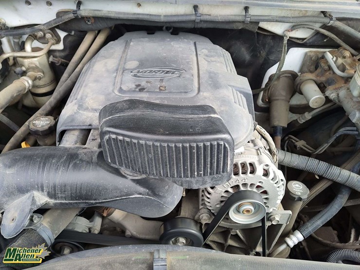 2012-chevrolet-silverado-2500hd-image-26