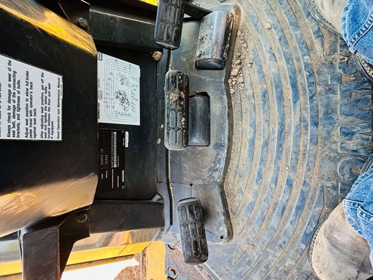 2023-komatsu-d65px-18-image-67