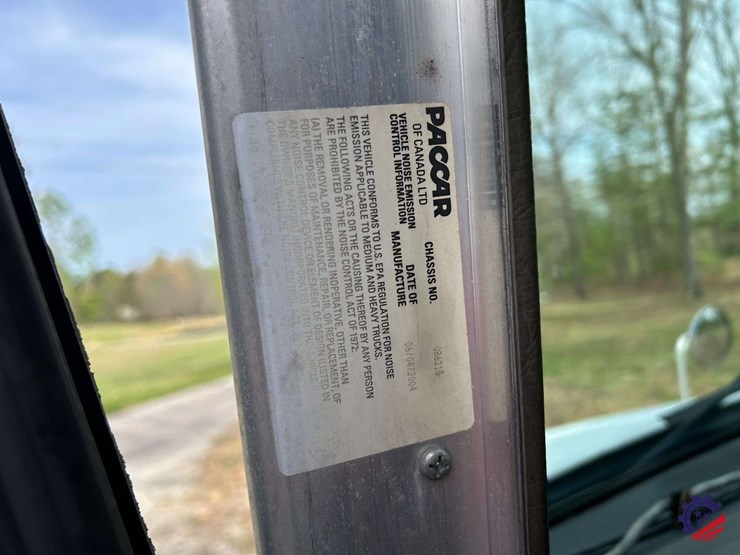 2005-kenworth-t300-image-70