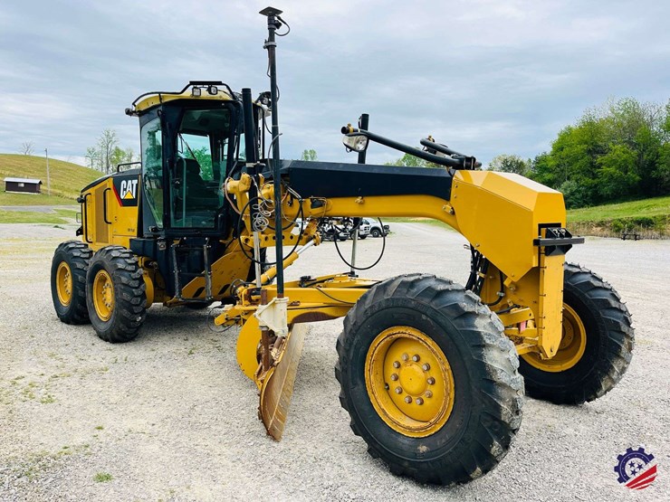 2010-caterpillar-120m-image-7