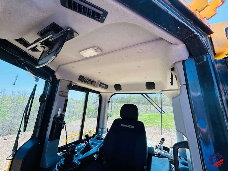 2023-komatsu-d65px-18-image-58