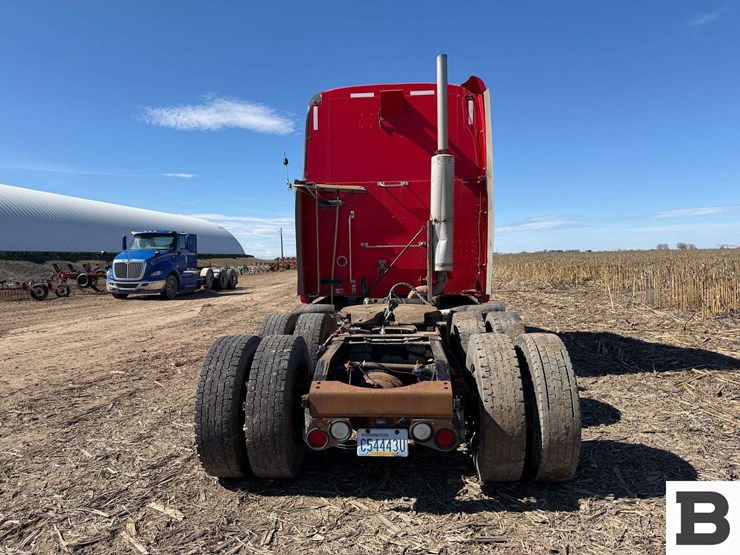 2008-peterbilt-387-image-5