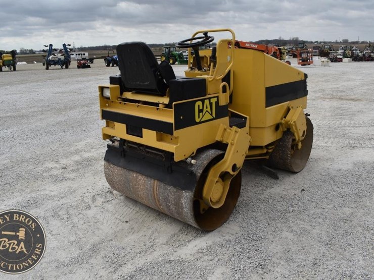 1999-caterpillar-cb-224c-image-7