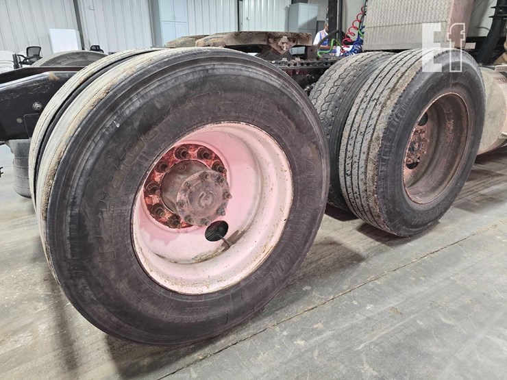 2014-international-prostar-image-26