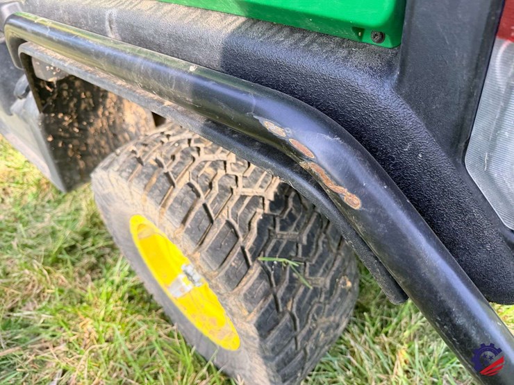 2024-john-deere-gator-xuv-835r-image-19