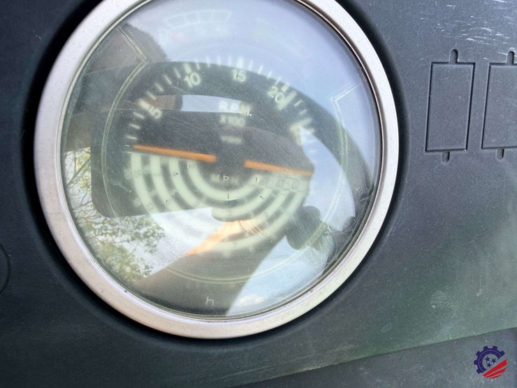 john-deere-2640-image-50