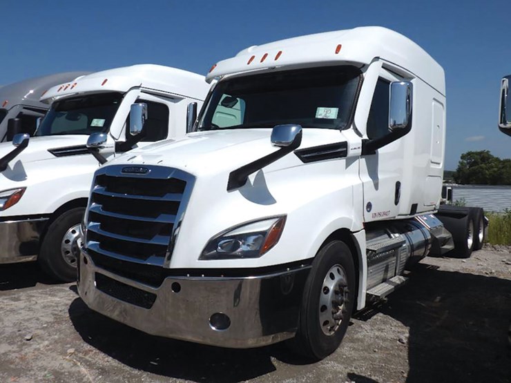 2024-freightliner-cascadia-126-image-1