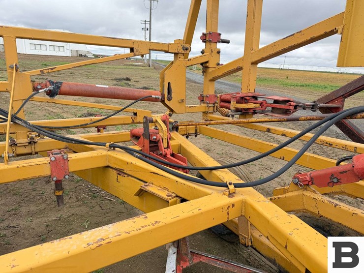 haybuster-3200-image-29