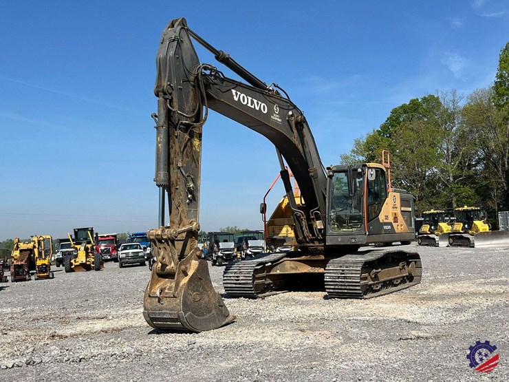 2017-volvo-ec300el-image-22
