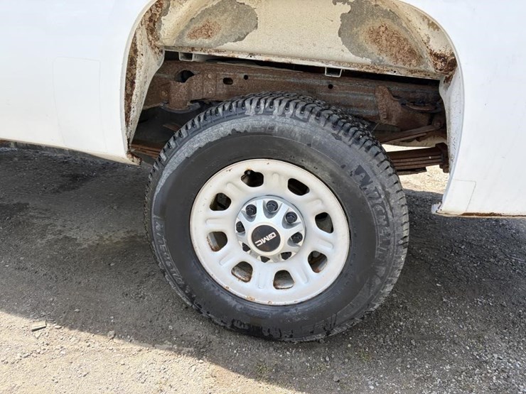 2012-gmc-sierra-3500-image-5